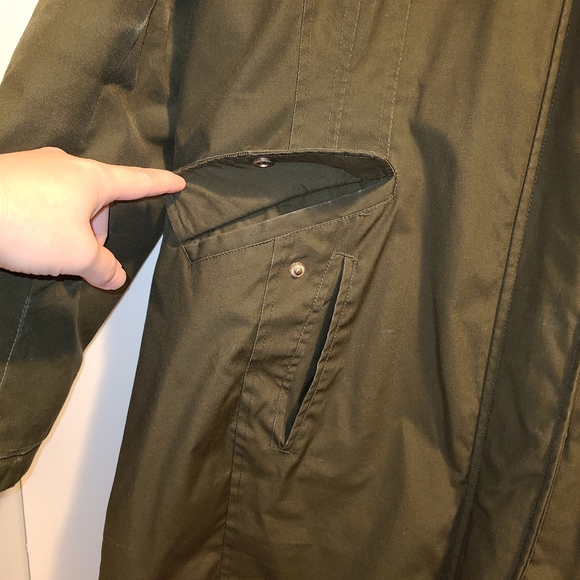 Ivanka Trump parka - Picture 3 of 9